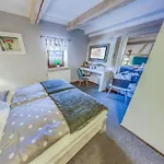Nowa Prowansja 3* 옐레니아구라